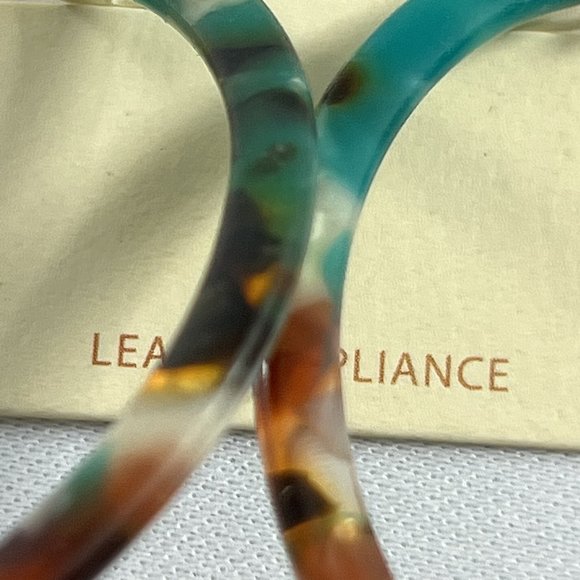 Pomina Womens Earrings Acrylic Post Hoops Tortoise Shell Pattern New on Card - Picture 3 of 5